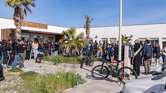 Pantelleria, Giorno della memoria: all'Istituto Vincenzo Almanza piantato albero di ulivo 