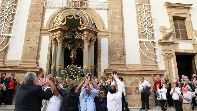 Campobello, festa del ss. Crocifisso: torna in processione La Vara