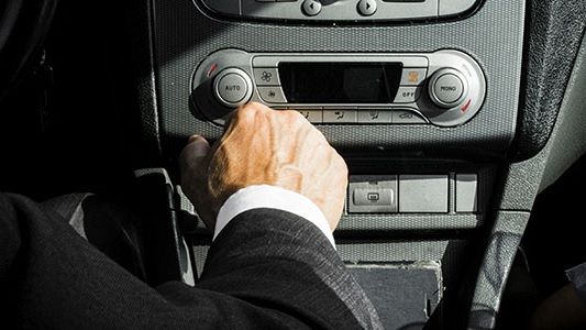 caro-carburanti-al-collasso-il-settore-del-trasporto-persone-su-gomma