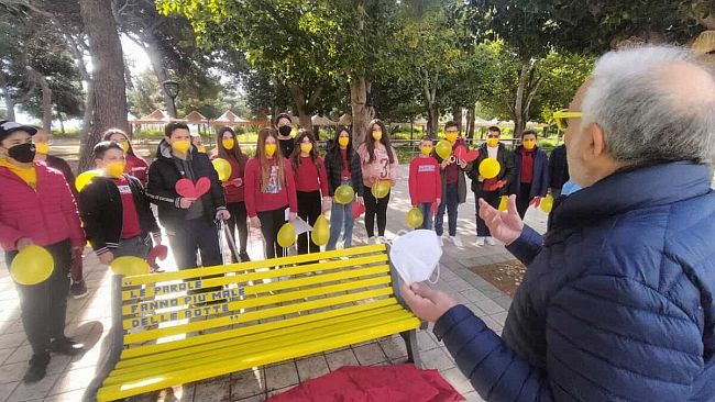 L’ I.C.Capuana-Pardo adotta una panchina simbolo della lotta contro il bullismo