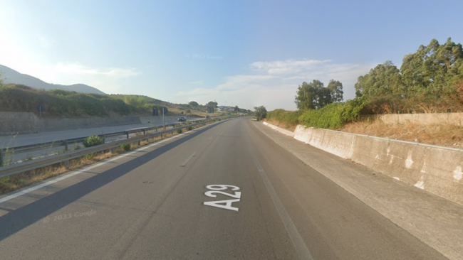 Calcinacci cadono da un sovrappasso sull'A29 Palemo-Mazara. Chiuso tratto di autostrada per alcune ore 