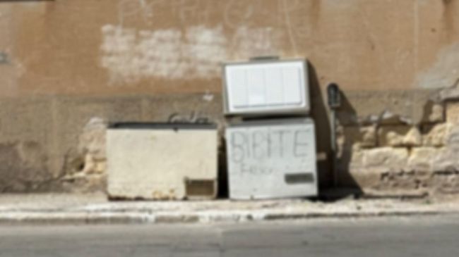 ​Erice. Sorpreso ad abbandonare rifiuti in strada, una denuncia nel rione San Giuliano