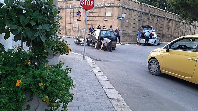 Mazara, incidente all’incrocio di via della Pace