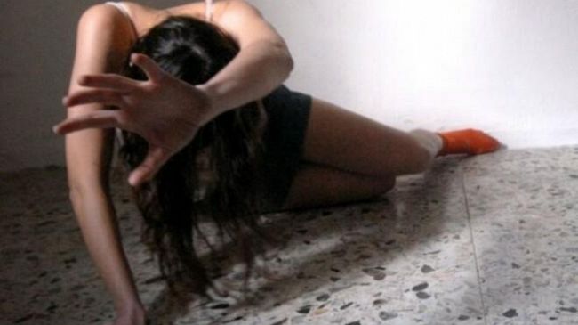 Marsala, violenza sessuale su minore. Chiesti 10 anni di carcere per ex direttrice e bidello dell’Istituto Rubino