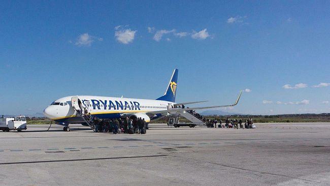 Birgi riparte, arrivato da Bologna il primo volo Ryanair con 183 persone a bordo