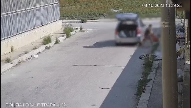 Trapani, l'abbandono di rifiuti è reato: multe fino a 20 mila euro con la nuova normativa