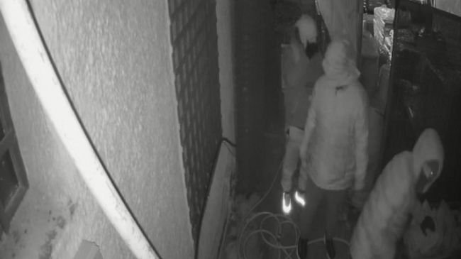 Mazara, furto ad esercizio commerciale in via Salemi