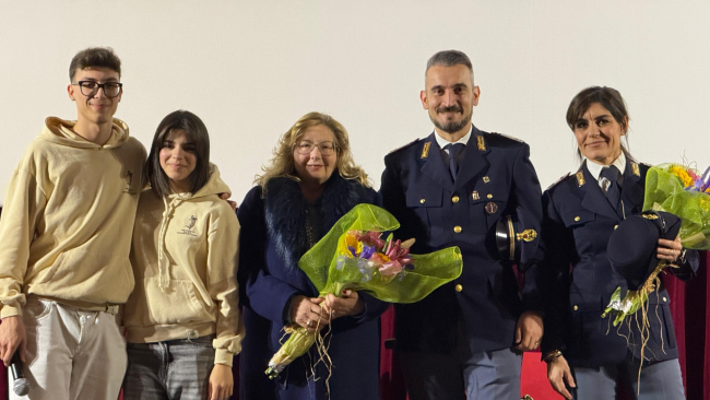 Mazara, gli studenti dell'I.I.S.S. Ruggiero D’Altavilla ​al cine-teatro Rivoli per riflettere su bullismo e cyberbullism