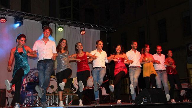 In Vino Recitas, per la rassegna Canto del Marrobbio va in scena il varietà amatoriale mazarese