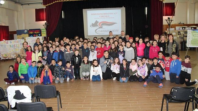 A scuola di legalità: incontro con le Forze dell’Ordine alla Ruggero Settimo