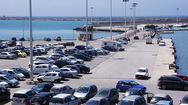 Mazara, contrasto ai parcheggiatori abusivi da parte di Carabinieri e Questura: daspo per due tunisini