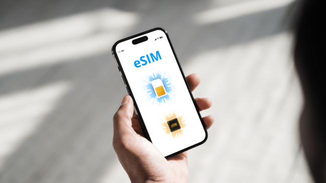 Le differenze tra SIM fisica ed eSIM: il futuro della connettività mobile