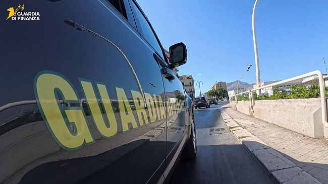 false-presenze-al-comune-di-palermo-550-episodi-accertati-misure-cautelari-personali-per-5-messi-e-9-giardinieri