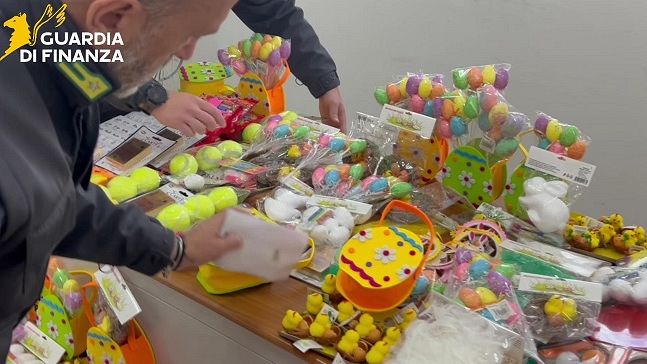 sequestrati-200mila-giocattoli-e-addobbi-pasquali-irregolari-nel-palermitano
