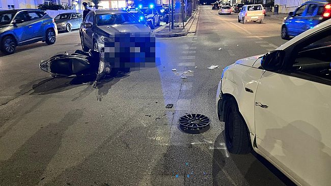 Alcamo, scooter contro auto in viale Europa. Giovane di 21 anni ricoverato in ospedale