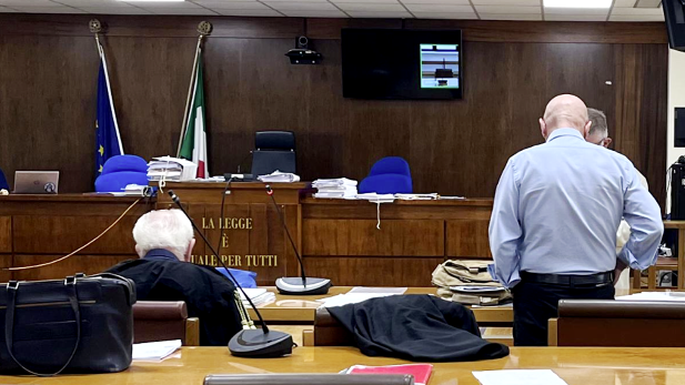 processo-tumbarello-ancora-un-rinvio-della-sentenza-il-pm-ribadisce-la-richiesta-di-condanna-a-18-anni-per-lex-medic