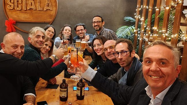 Mazara, a 34 anni di distanza si rivedono i compagni della III E della Scuola Media “G. Boscarino” 