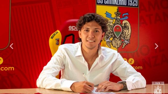 Calcio, Alesi è un nuovo calciatore del Catanzaro