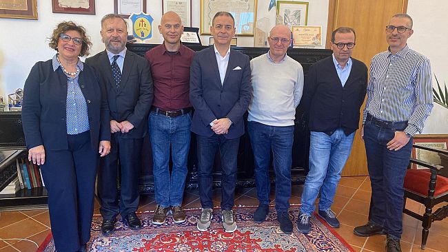 Mazara, assunti con procedura di mobilità due istruttori tecnici e un agente della Polizia Municipale 