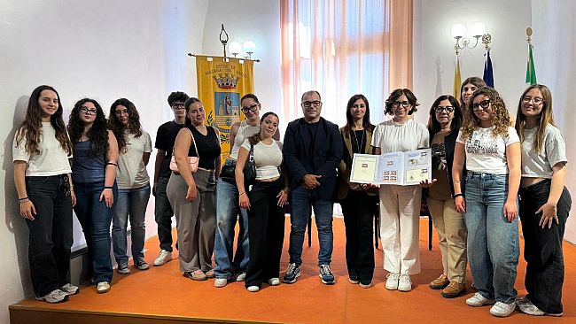 mazara-progetto-orientarsi-alleditoria-del-liceo-adria-ballatore-incontro-in-comune-con-urp-e-ufficio-stampa