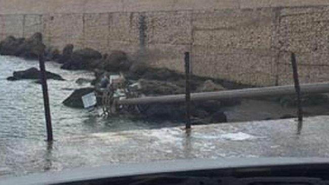 Capitaneria di Porto: Impianto di pubblica illuminazione del Porto di Mazara del Vallo: rimosse le torri-faro a rischio di cedimento.