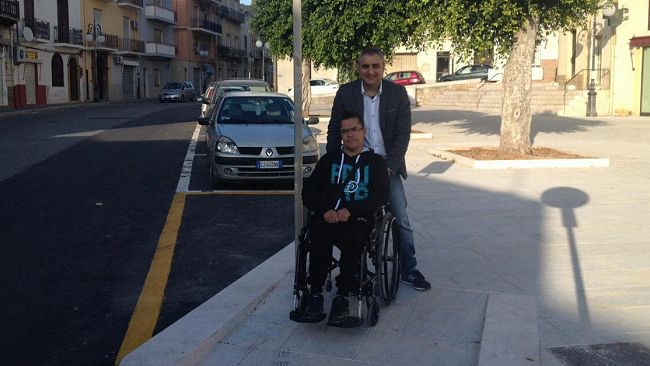 VIDEO – Non è una piazza per disabili… È la nuova piazza Regina