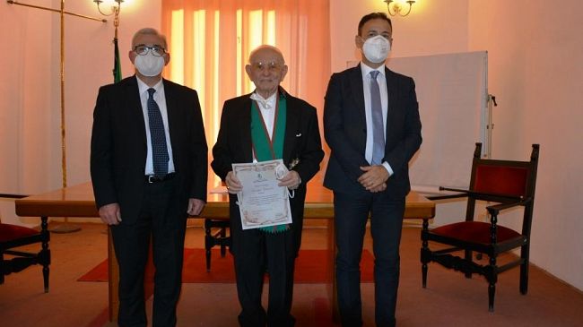 Mazara, conferita l’onorificenza di Cittadino d’Eccellenza al professore Giuseppe Giacalone