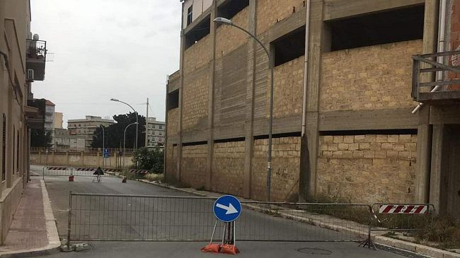 Trapani, la palestra incompiuta e l’interrogazione di Cives. Perché il Comune non risponde?