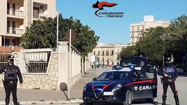 Trapani. Aggredisce i carabinieri dopo un controllo. Arrestato un 51enne