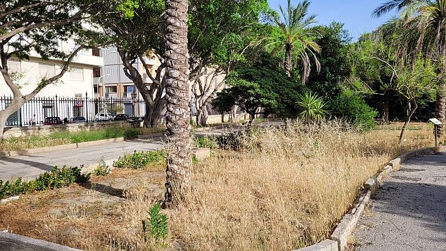 Trapani, Villa Margherita tra incuria ed erbacce