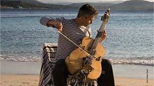 Stasera concerto di Paolo Angeli presso Antico Borgo Marinaro