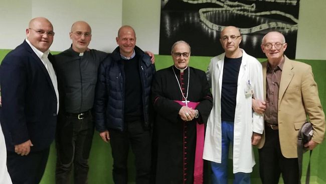 Ospedale Mazara: il Vescovo visita pazienti e personale