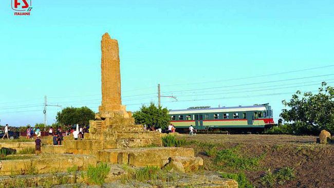 Omaggio ad Andrea Camilleri: 3 giorni di eventi tra treni storici, musica e rappresentazioni teatrali nella sua Porto Empedocle