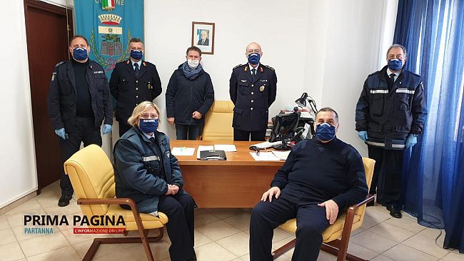 Partanna, donate mascherine personalizzate alla Polizia Municipale