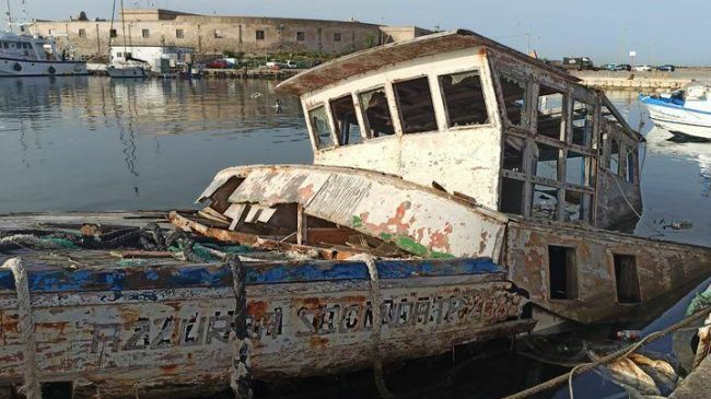 Porto peschereccio, l'imbarcazione 