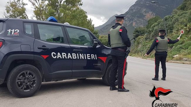 Evade dai domiciliari per stalkererare l'ex. Arrestato dai Carabinieri