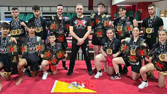 Pioggia di medaglie per gli atleti del Maestro Cesare Belluardo al “Campionato Italiano di Arti Marziali XFC 2025” 