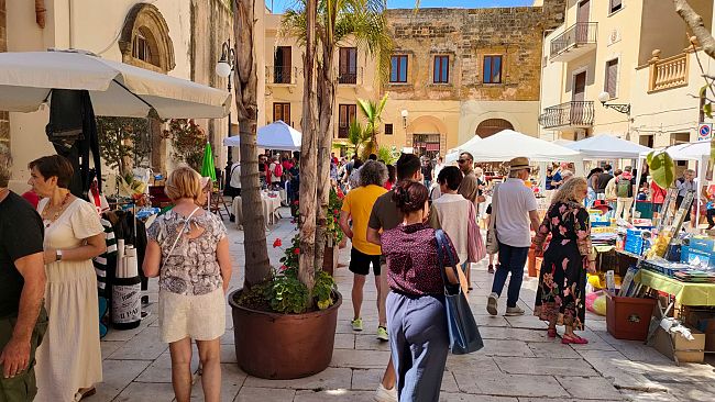 Mazara, domenica 9 novembre torna nel centro storico il mercatino 
