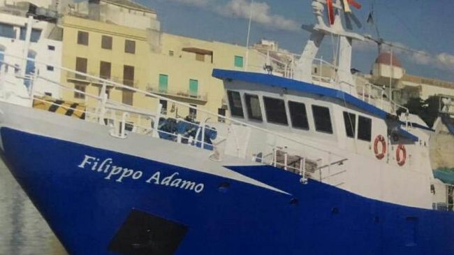 Il peschereccio mazarese “Filippo Adamo” salva migranti in pericolo di vita