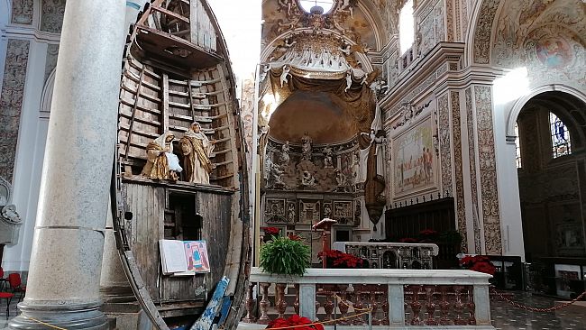 In Cattedrale la Natività è stata collocata all'interno di una barca di 6 metri