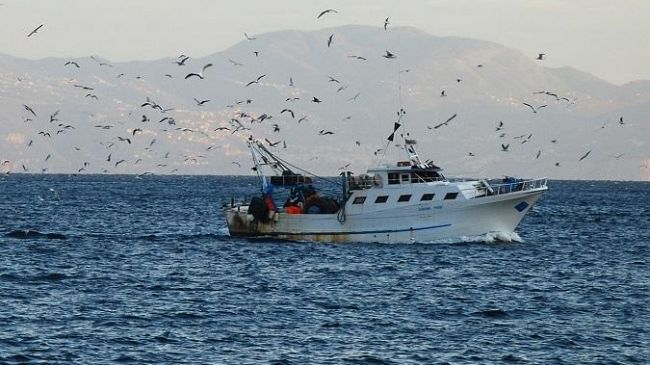 Collisione al largo di Mazara, affondato peschereccio tunisino. Tre pescatori dispersi.