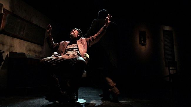 Fabrizio Ferracane e Rino Marino riportano in scena al Selinus lo spettacolo Ferrovecchio