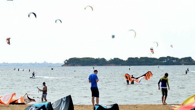 controlli-sullo-stagnone-iniziano-male-i-kitesurf