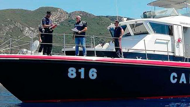 Carabinieri, controlli e sanzioni dei NAS a bordo di motobarche per escursioni marittime