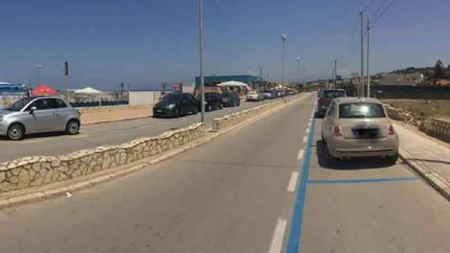 Castellammare: sosta a pagamento riattivata in centro e strisce blu in avvio anche alla spiaggia Playa