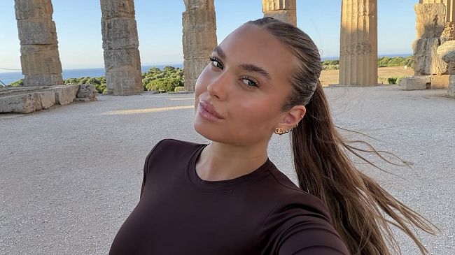 chanel-totti-ed-altri-vip-ospiti-al-parco-archeologico-di-selinunte-per-levento-loreal