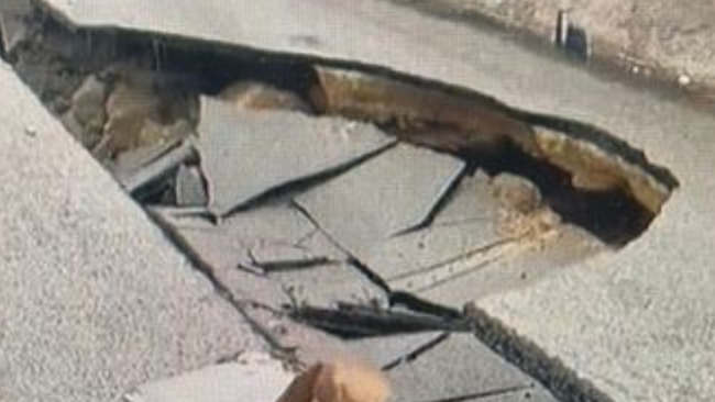 Maltempo: crolla un tratto di strada a Triscina, disagi per gli abitanti