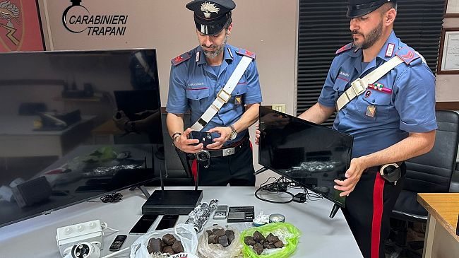 Sequestrati oltre un chilo di hashish e arrestati due uomini a Castelvetrano