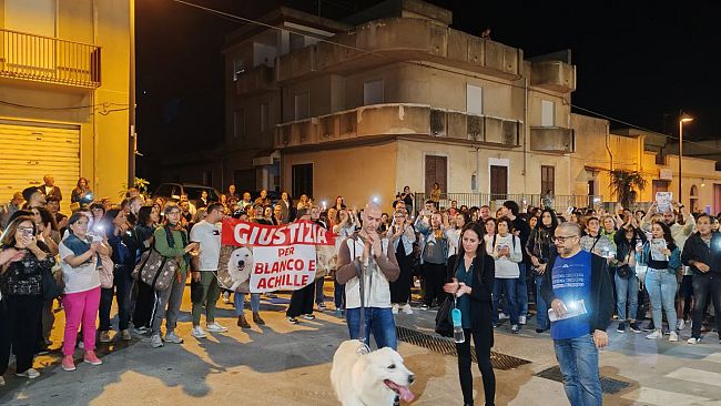 Mazara chiede verità e giustizia per Achille e Blanco. Il racconto della manifestazione