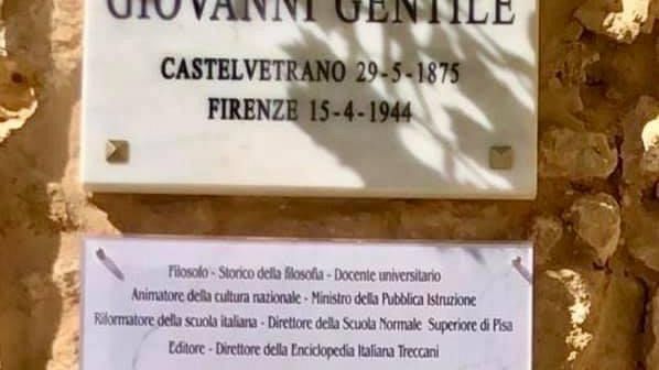 La targa a Giovanni Gentile ed il cittadino indignato